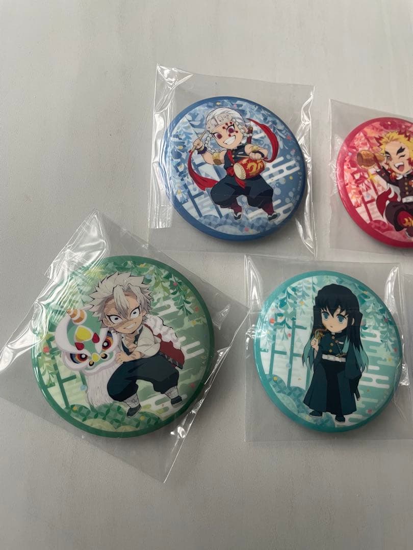 鬼滅の刃　中国限定　缶バッジ7個セット