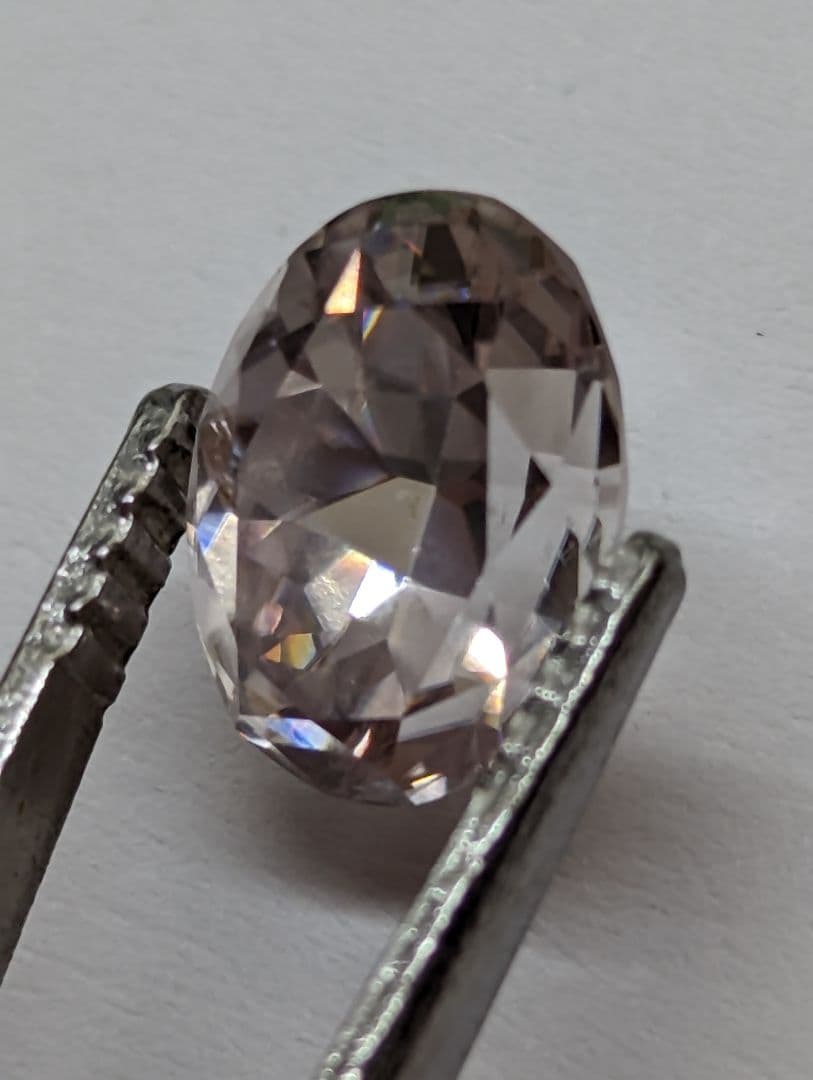 オーストラリア Harts Range（ハーツレンジ）産 天然ジルコンのル