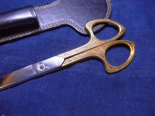 全長24センチ　ドイツ　ゾーリンゲン／DORKOの美しいハサミ　皮のケース付き