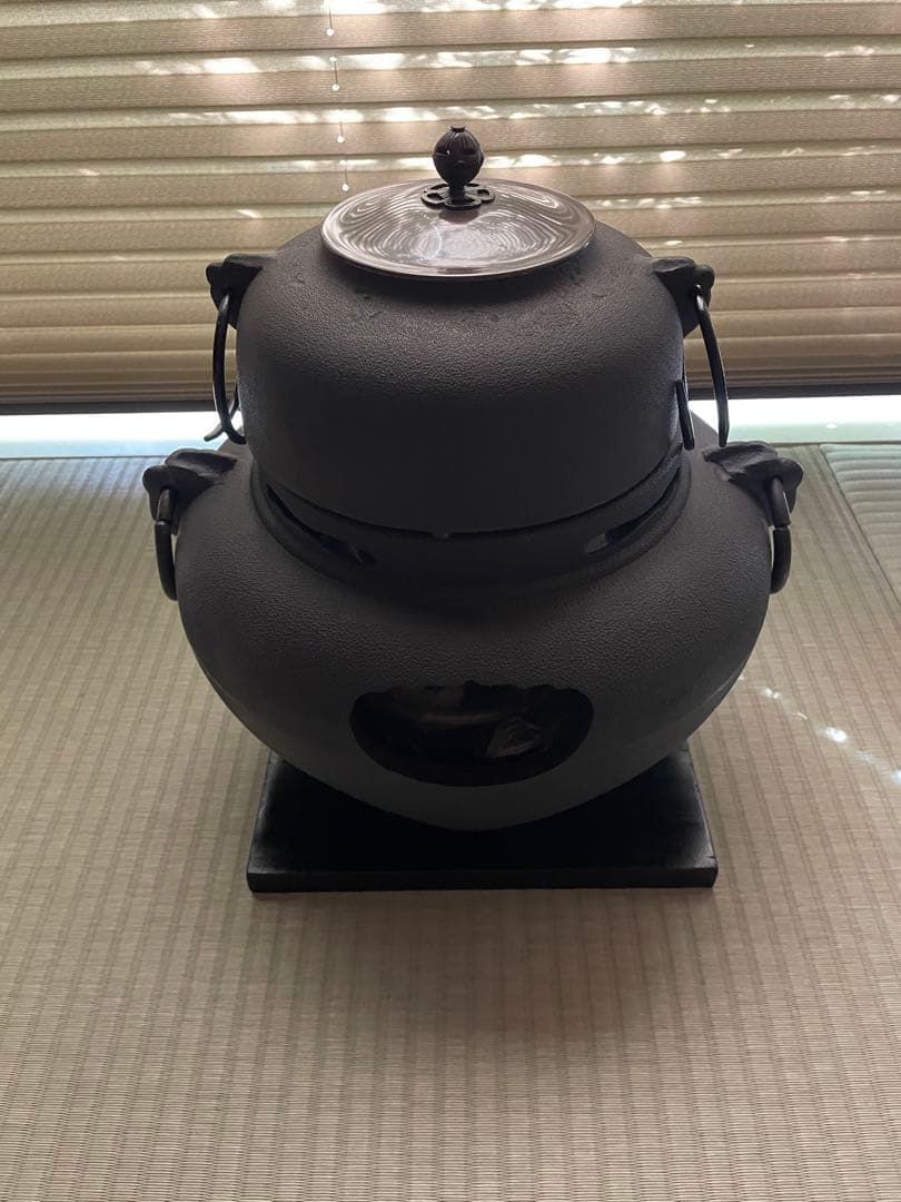 美品・未使用　茶釜(電熱器・敷板付き)