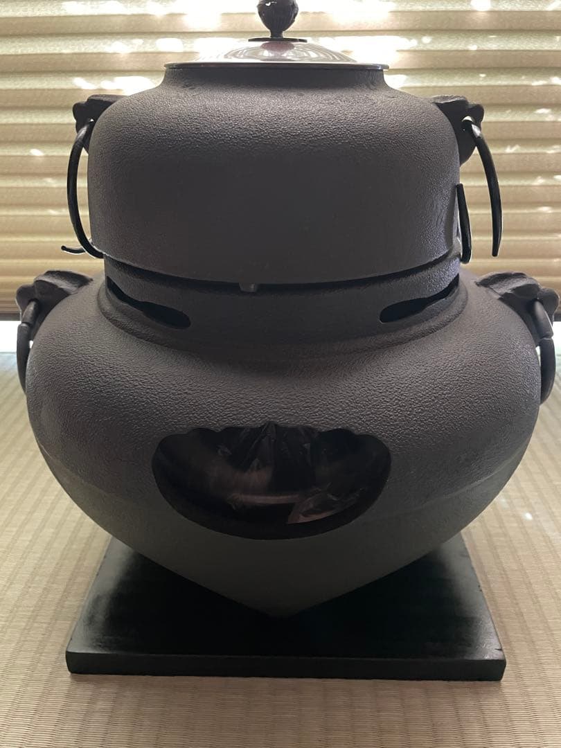 美品・未使用　茶釜(電熱器・敷板付き)