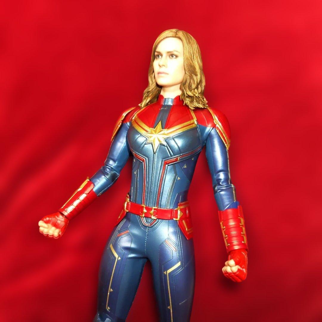 HOT TOYS キャプテン・マーベル 1/6 Deluxe ver. 開封品
