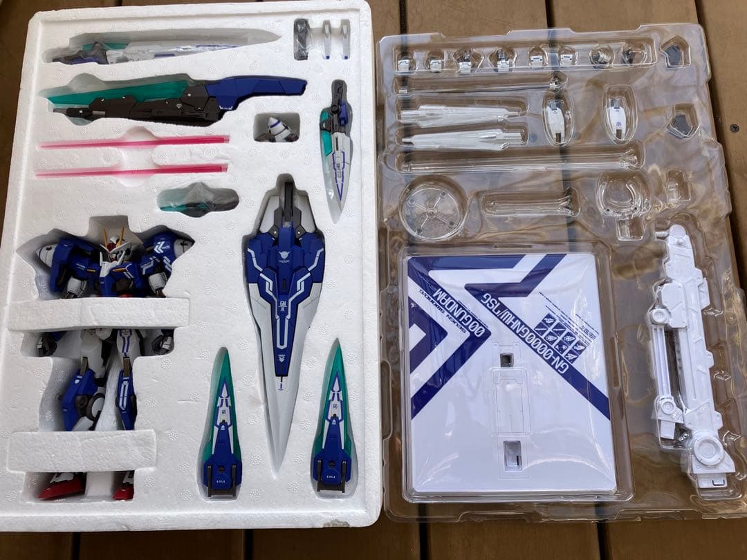 バンダイ L BUILD 00ガンダム セブンソードG