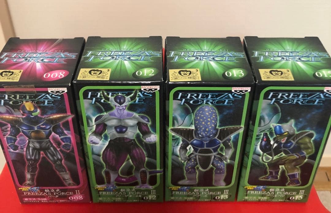 ドラゴンボール　フリーザの宇宙船&フリーザフィギュア