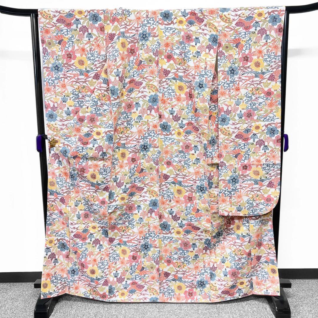 白地　型染め　流水　扇　花模様　鳥　振袖　034w