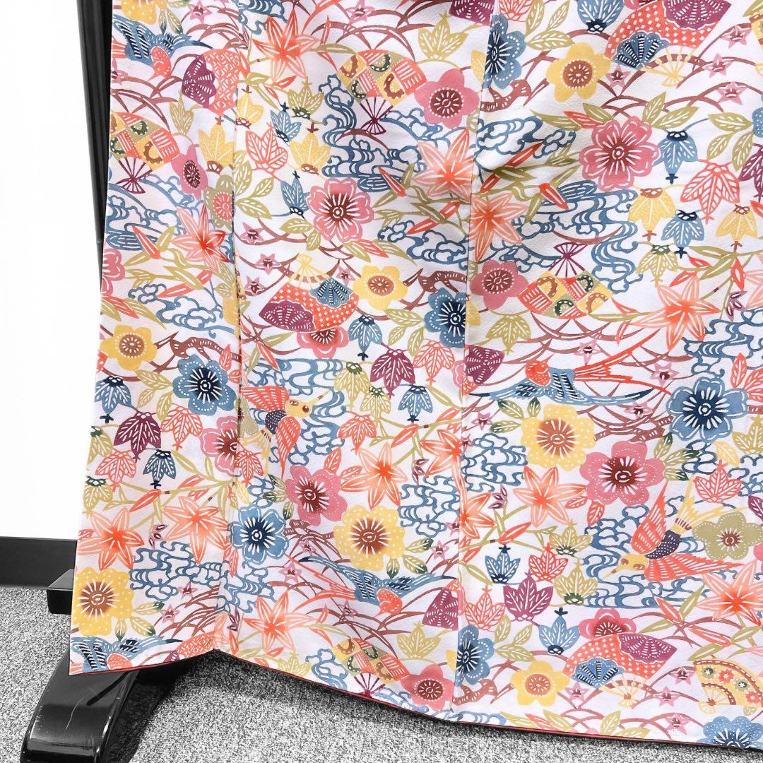 白地　型染め　流水　扇　花模様　鳥　振袖　034w