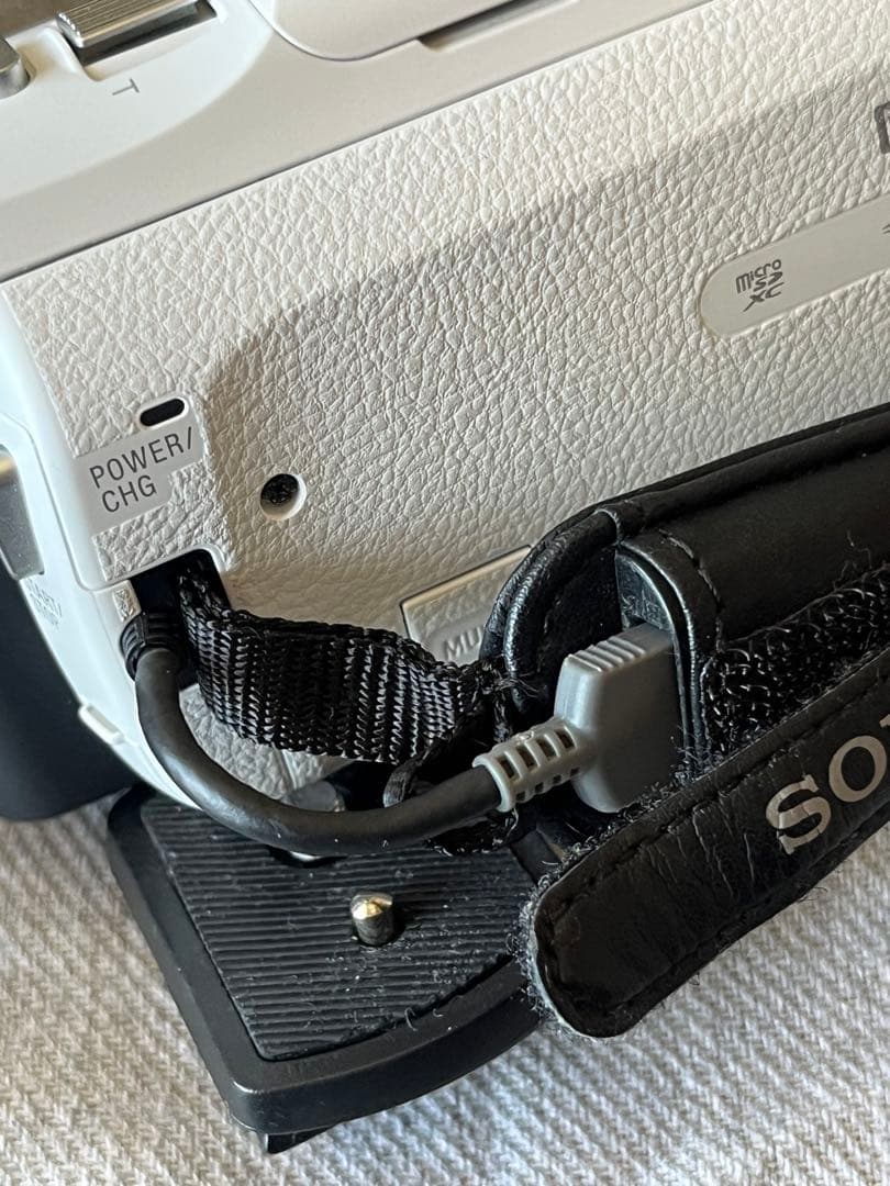 【中古品】SONY HDR-CX670 ビデオカメラ 本体＋おまけ