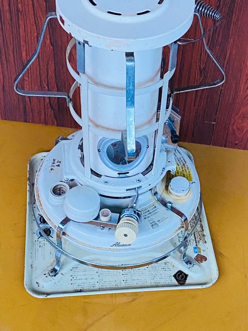 Aladdin 38. ホワイト ストーブ 円筒形デザイン