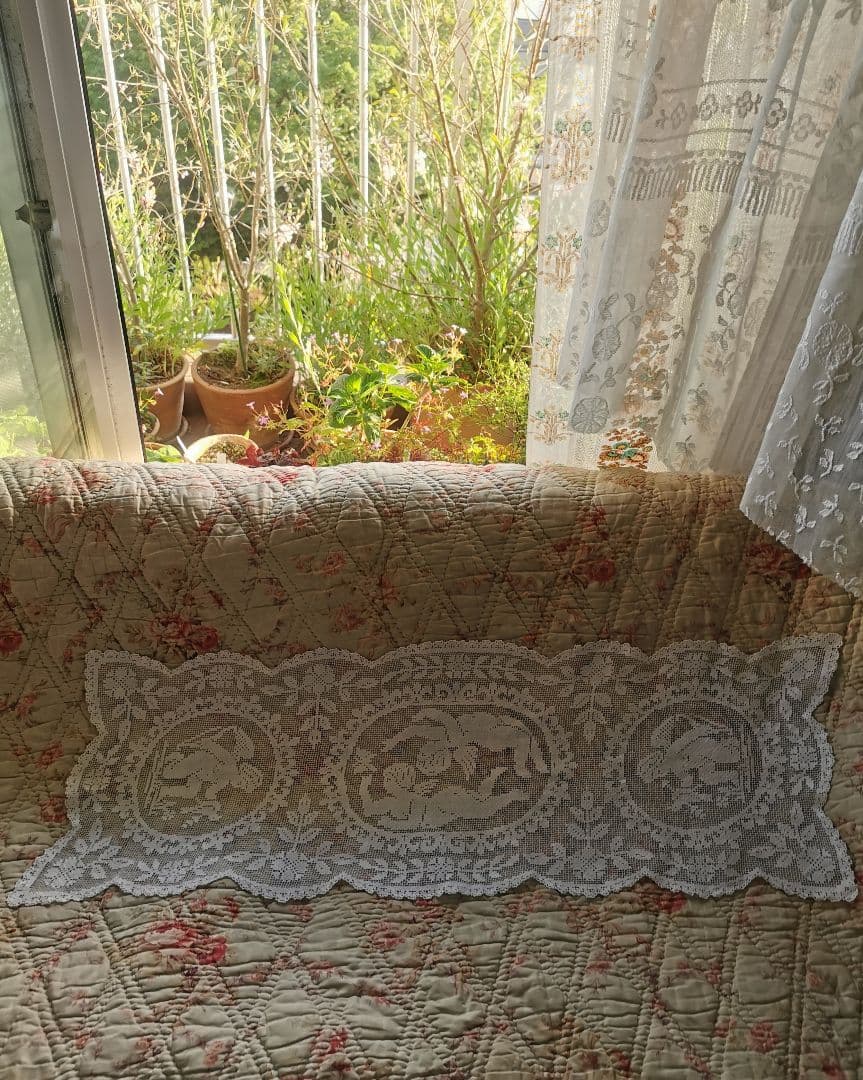 アンティークフランス リネンフィレレース 天使と鳥と蝶 テーブルクロスランナー