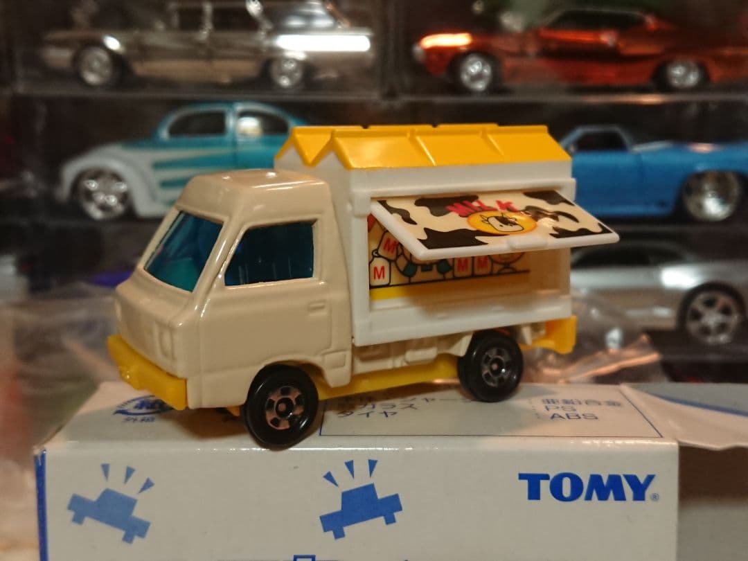 トミカ milk 軽トラ？ 送料別