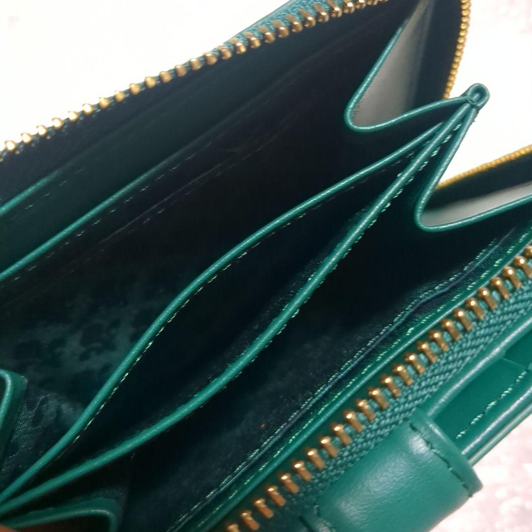 新品未使用 牛革２つ折り財布 グリーン系統 パトリックコックス