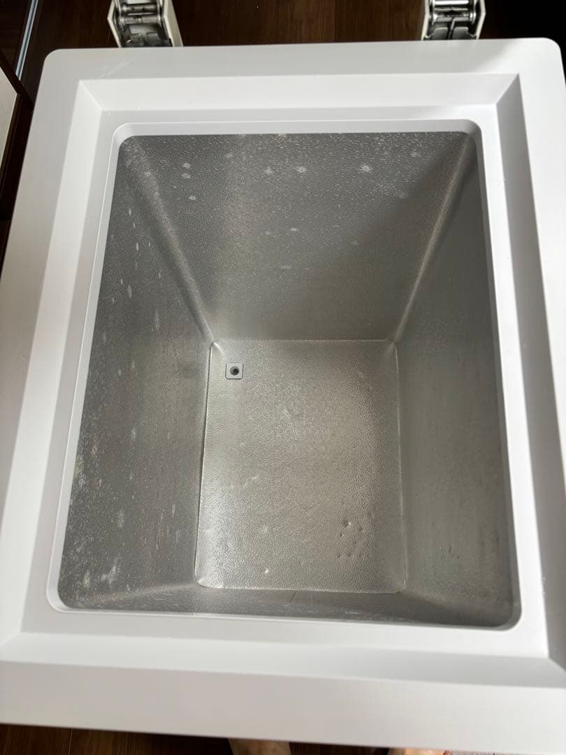 ハイアール家庭用冷凍庫　JF-NC66A