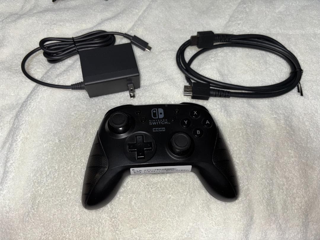 【完品】Nintendo Switch 初期 本体+プロコン、携帯ケース