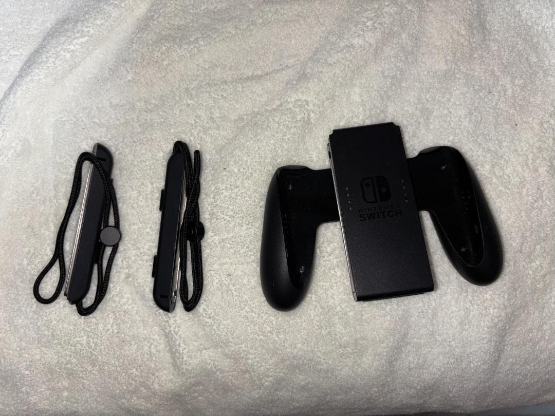 【完品】Nintendo Switch 初期 本体+プロコン、携帯ケース