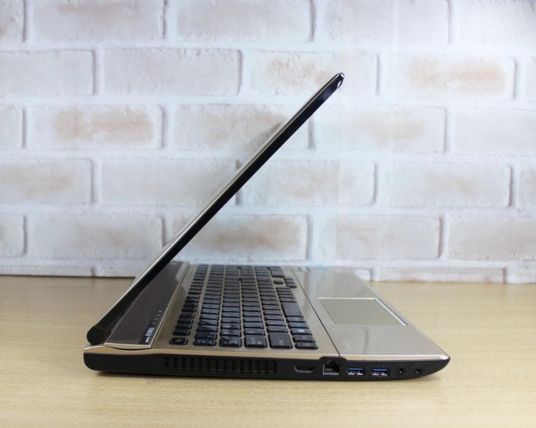 ✨Core i7✨フルHD メモリ16G✨SSD オフィス付き ノートパソコン