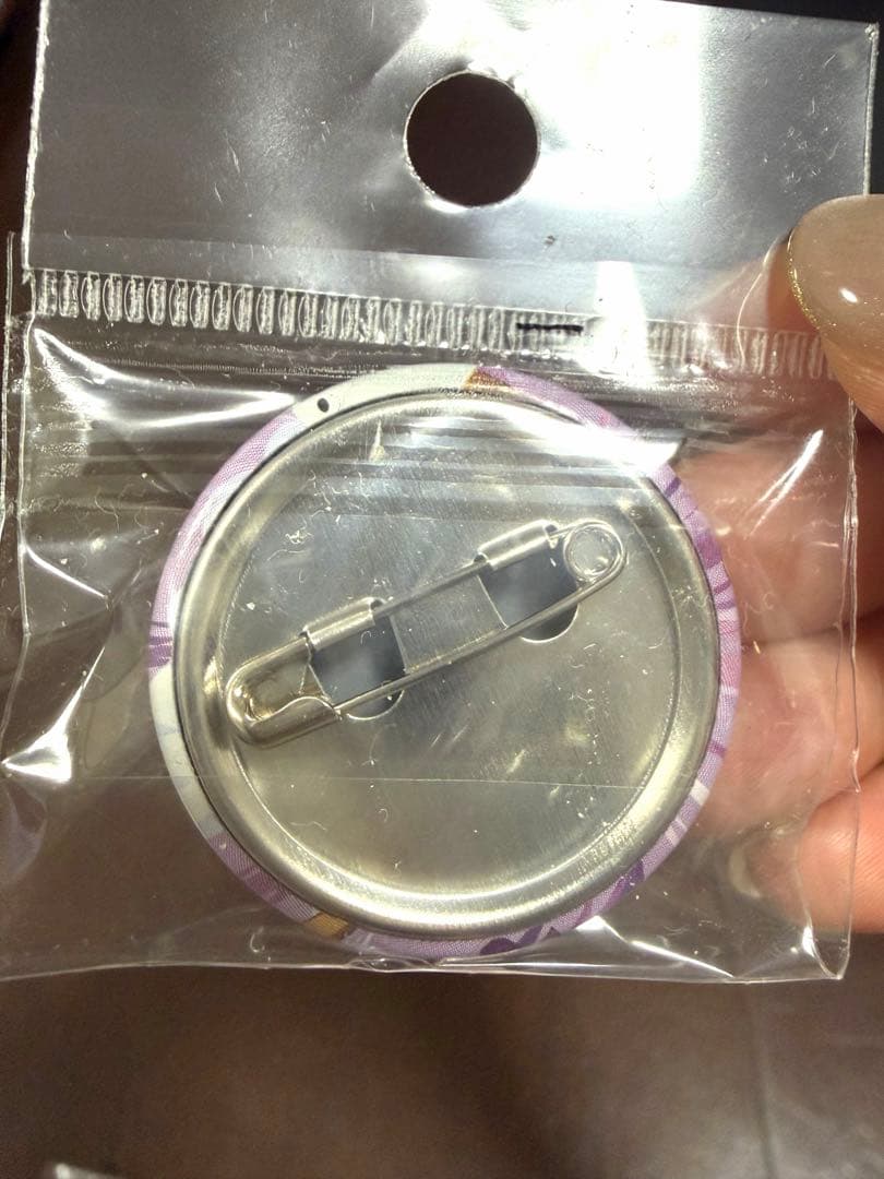 【非売品】【バレンタイン限定】ワンピース　缶バッチ　ルフィ　ニカ