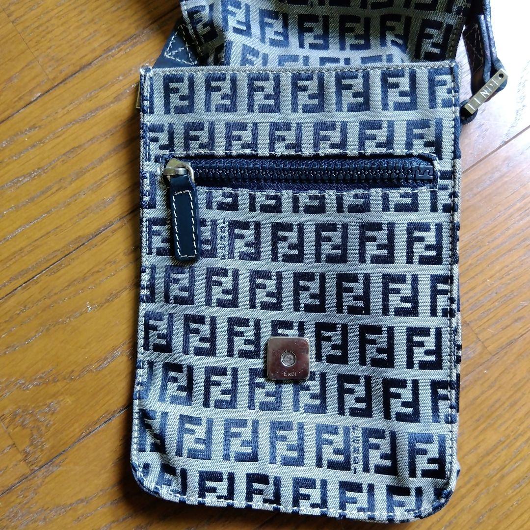 FENDI ショルダーバッグ ミニ 斜め掛け ズッカ柄 レザー 紺色