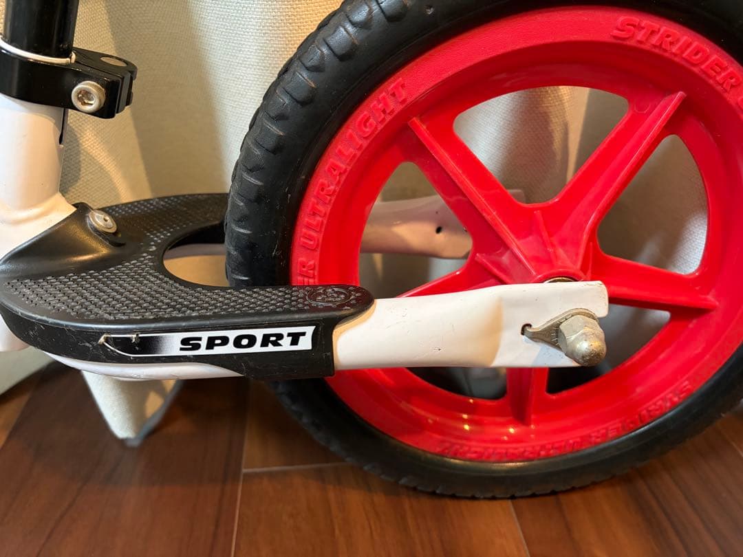 STRIDER 限定モデル　ホワイト/レッド