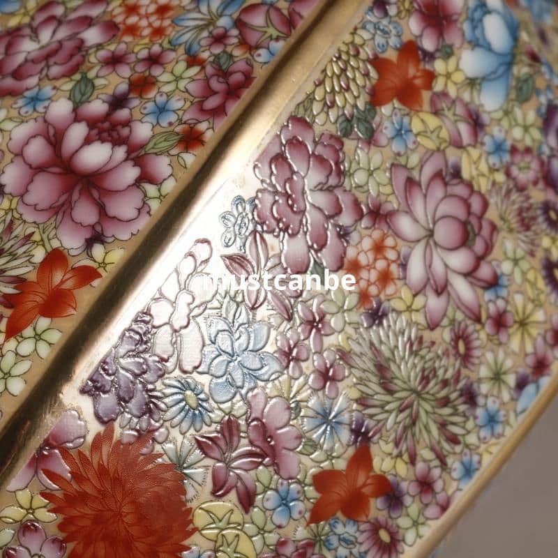 清乾隆琺瑯彩万花六方観音瓶 景徳鎮 陶磁器 装飾品 現代工芸品 美術品 置物