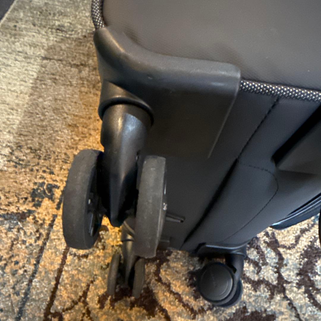 美品　サムソナイト　ソフトキャリーバッグ STRARIUM