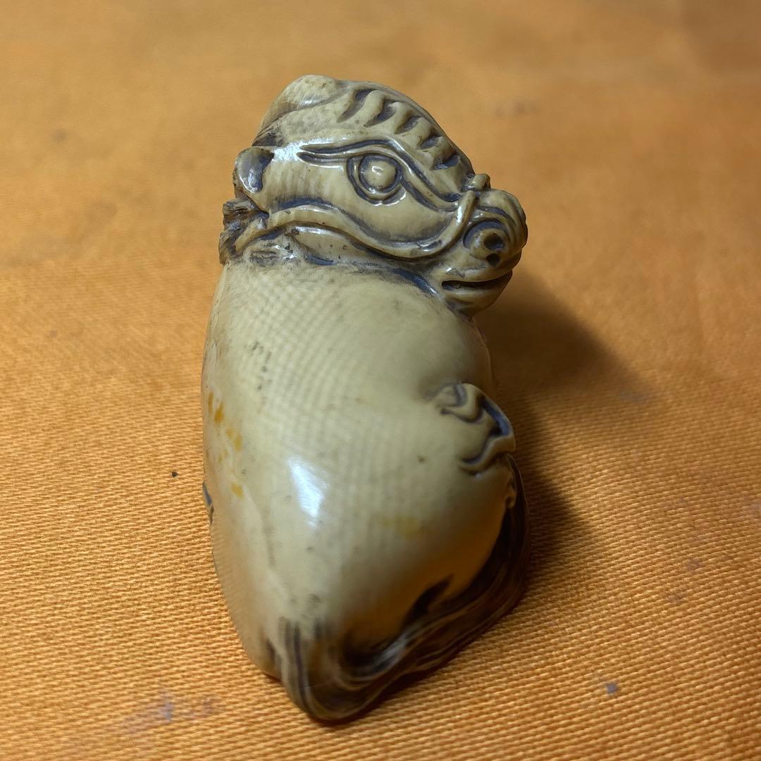 極上　根付　在銘 アンティーク　骨董　飾り物　古美術品　 置物　32g