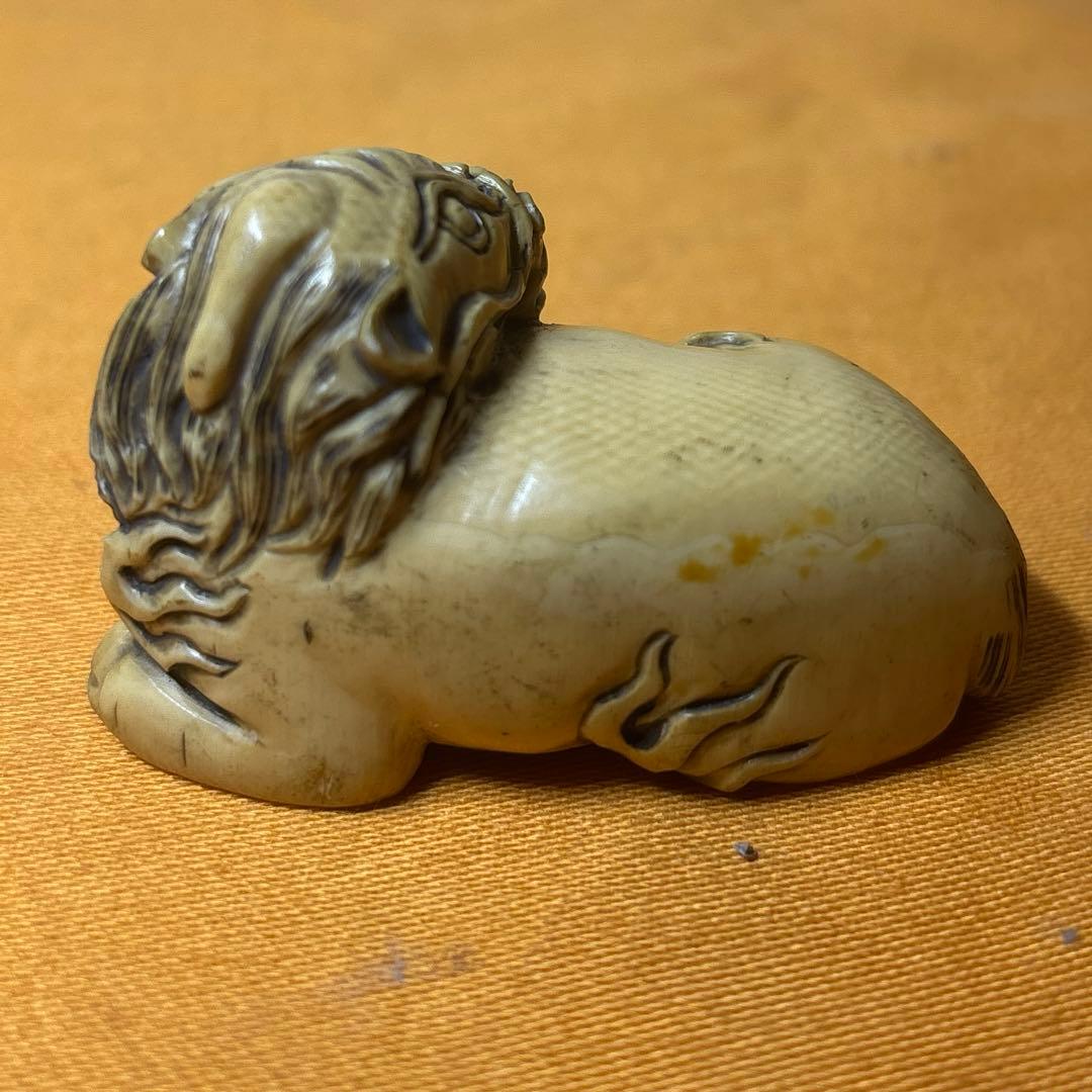 極上　根付　在銘 アンティーク　骨董　飾り物　古美術品　 置物　32g