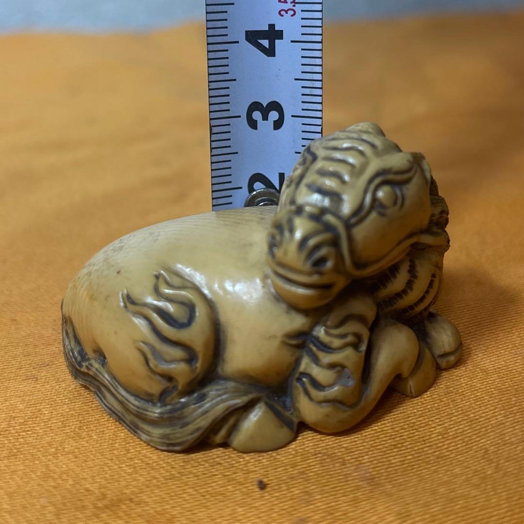 極上　根付　在銘 アンティーク　骨董　飾り物　古美術品　 置物　32g