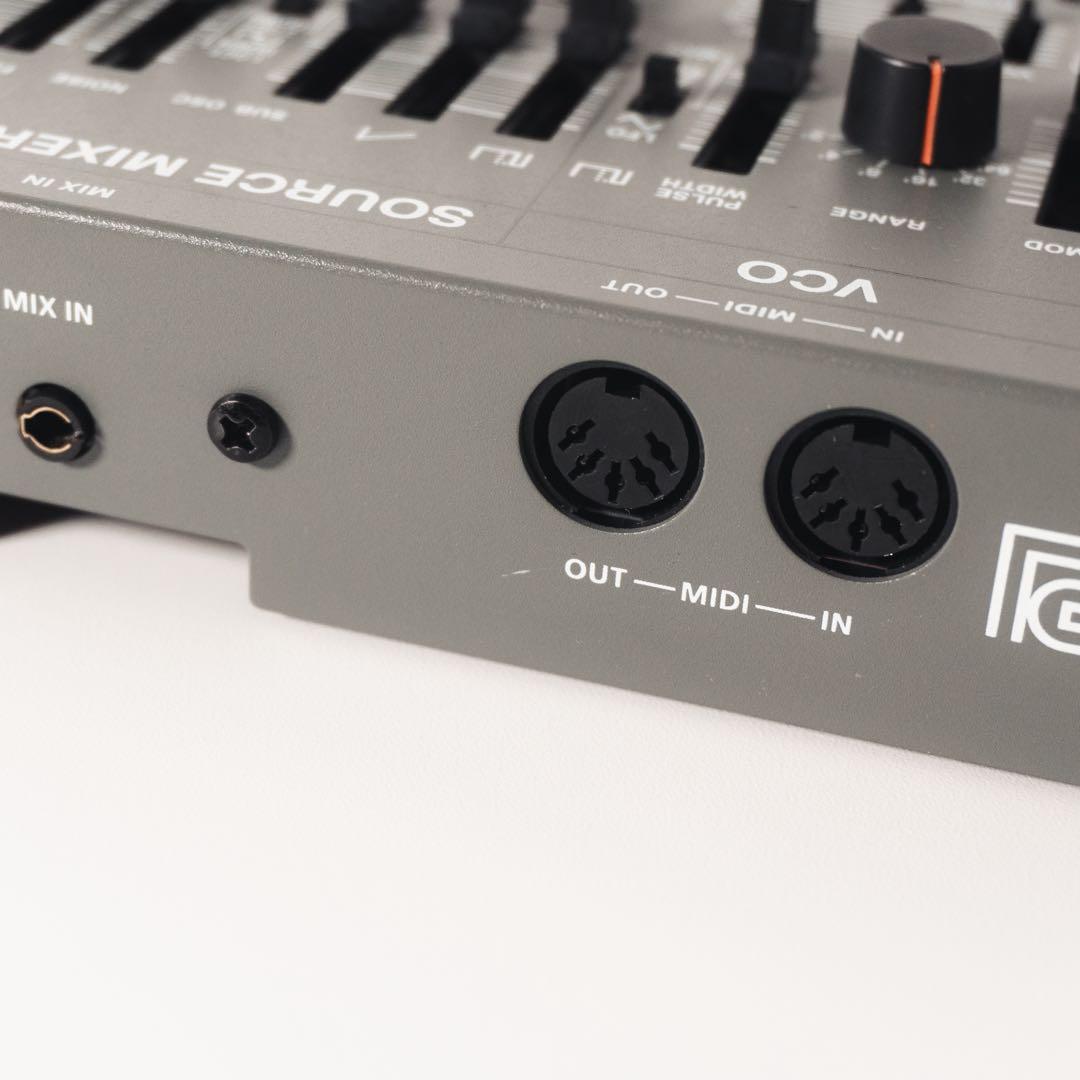 Jonny Roland SH-01A シンセサイザー SH-101