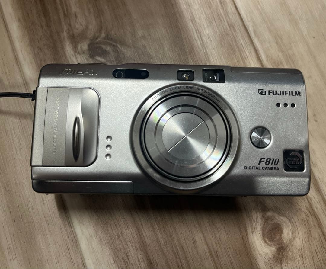 ジャンク品　FUJIFILM デジタルカメラ　F810 FinePIx