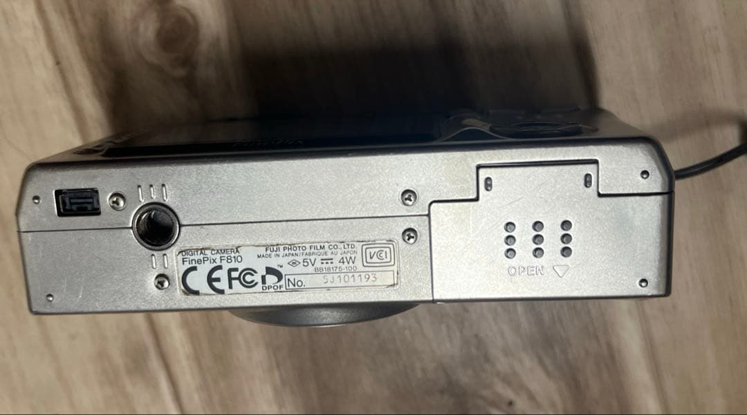 ジャンク品　FUJIFILM デジタルカメラ　F810 FinePIx