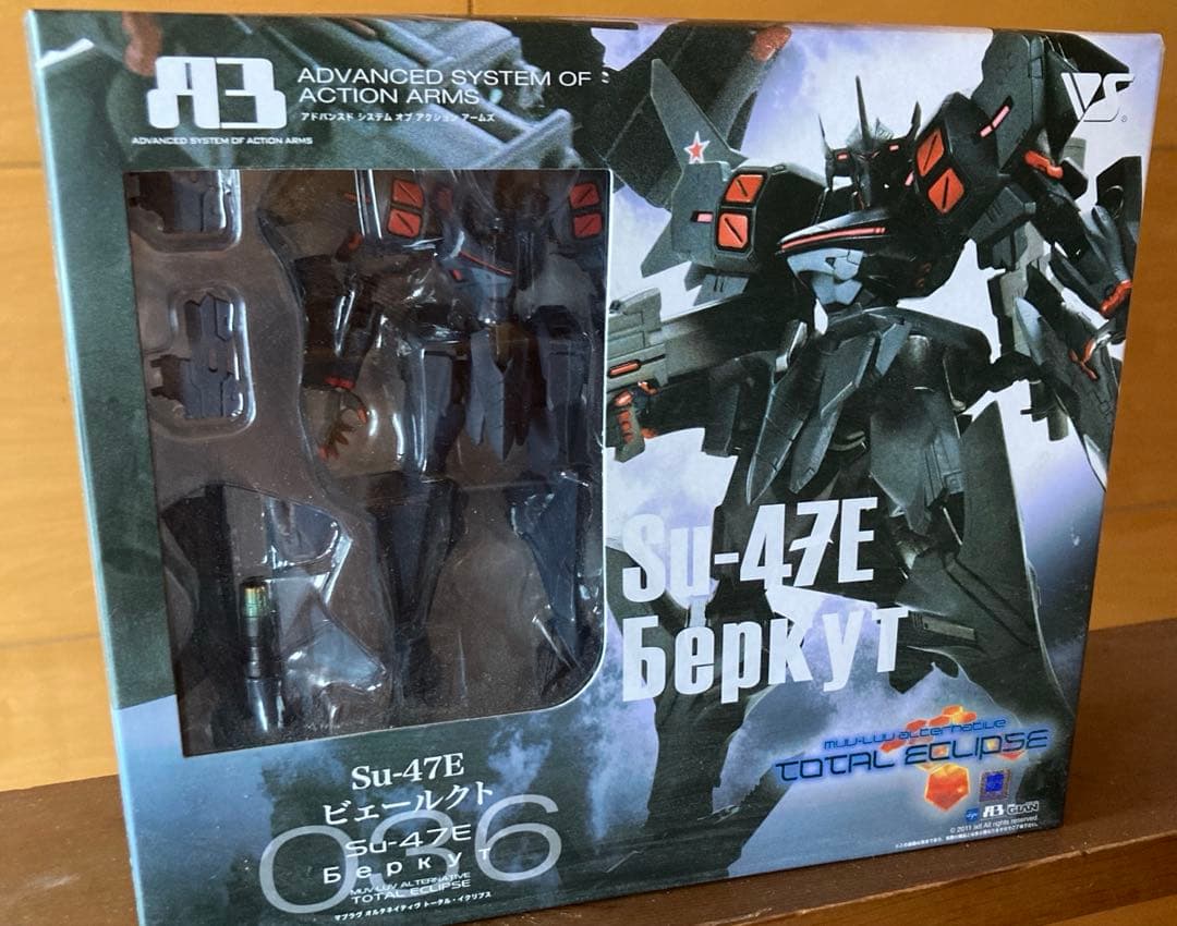 【新品】Su-47E ベルクト 1/144 A3 フィギア