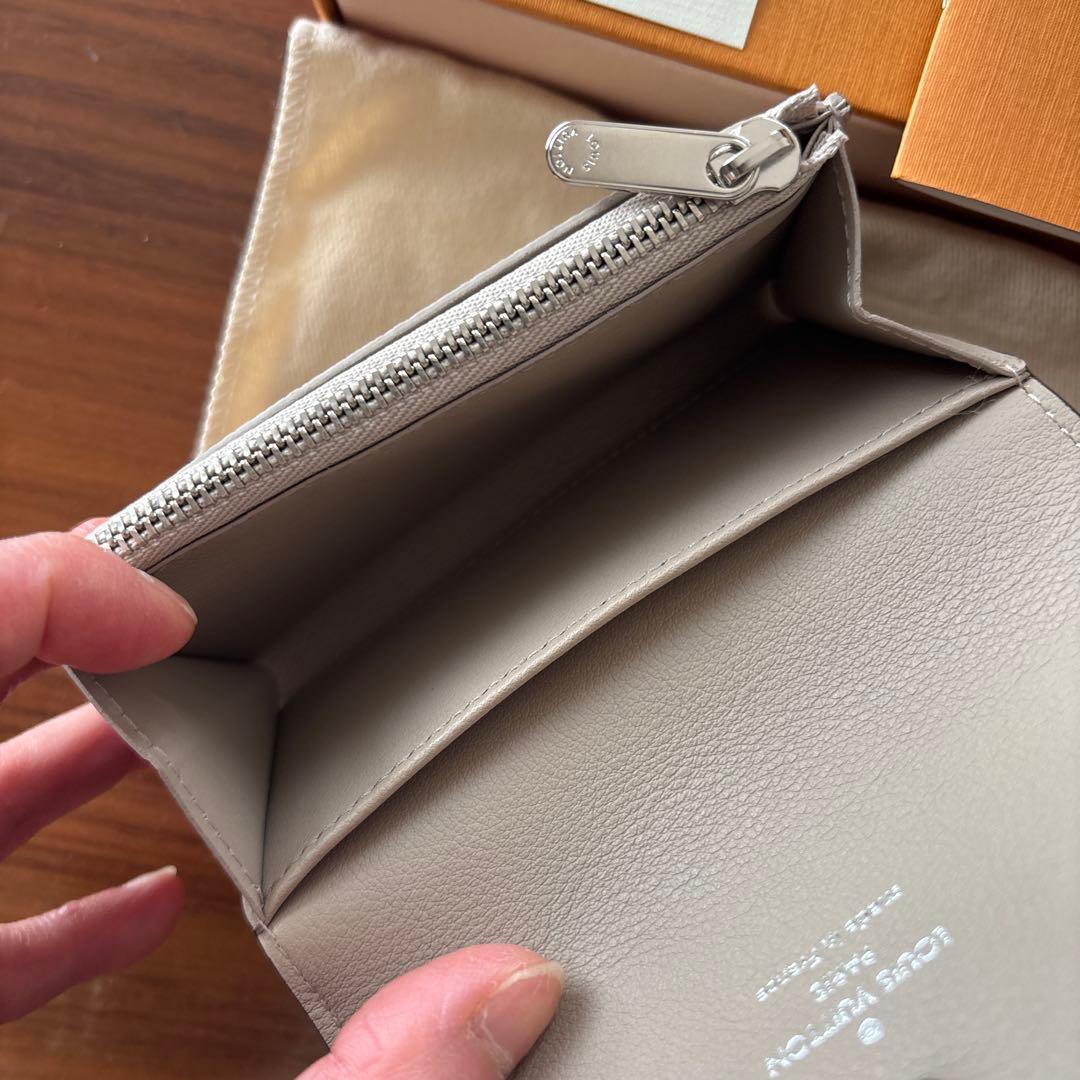 ルイ　ヴィトン　ポルネトモネ　アナエ　マヒナ　ケース　ガレ　新品未使用