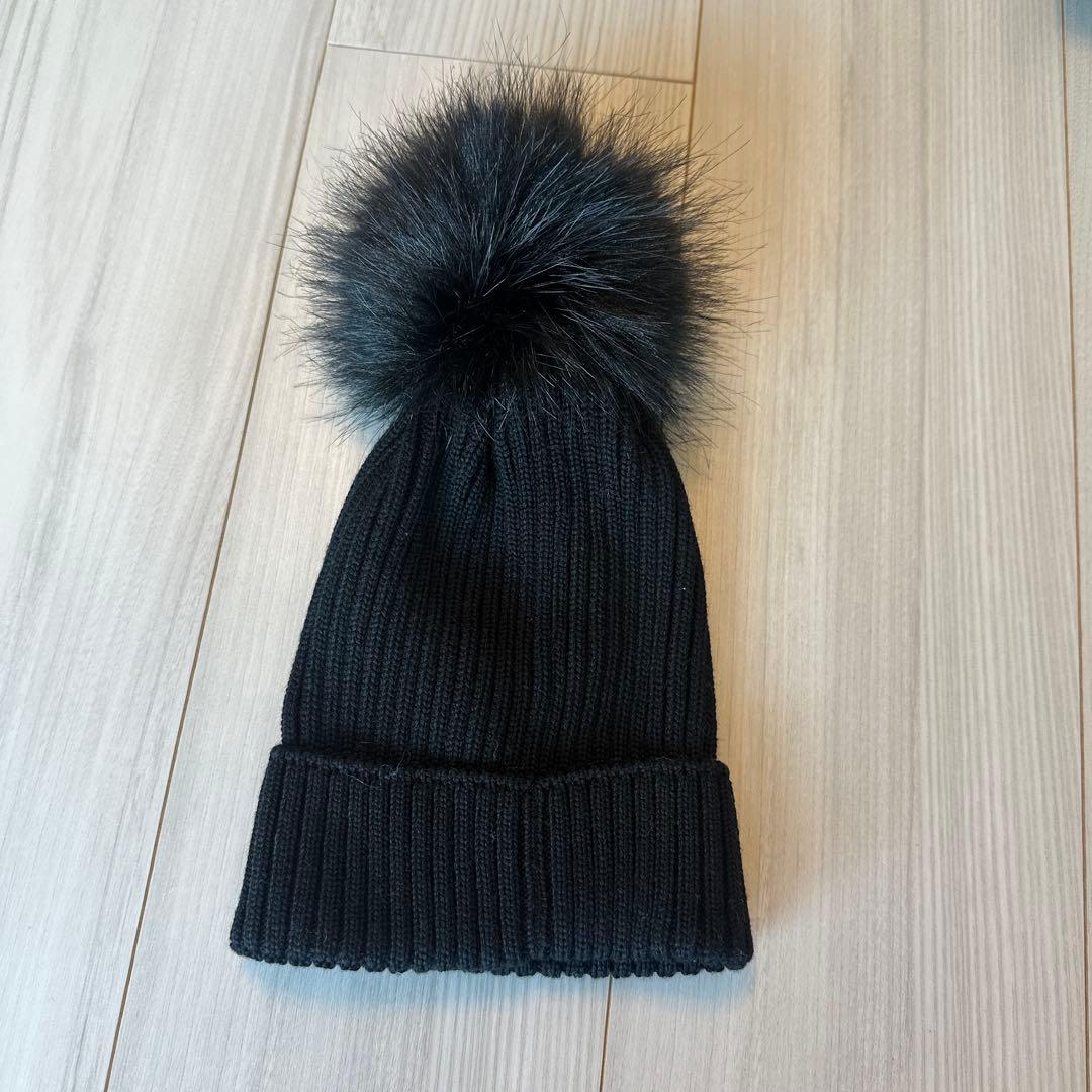【値下中】モンクレール ブラックニット帽 ファー付き