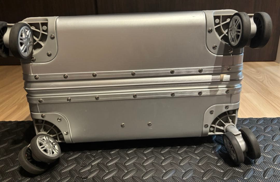 【muta marine】 60L スーツケース