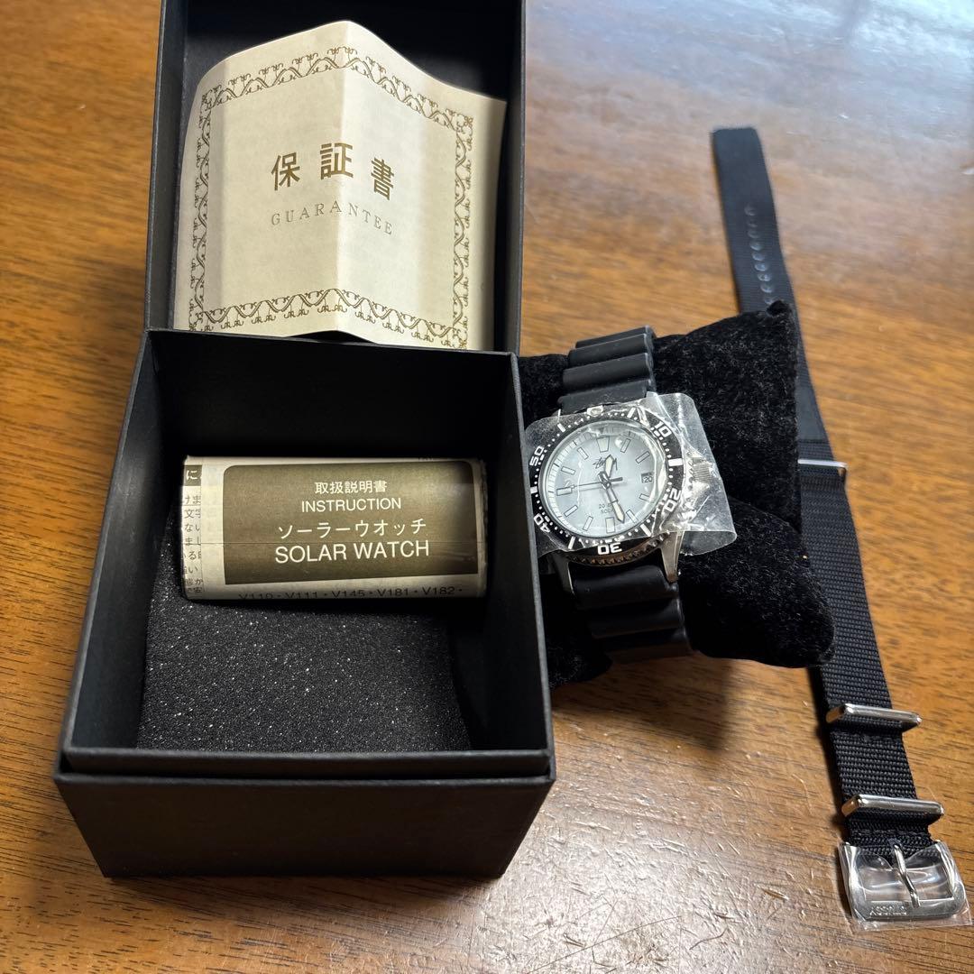 Stussy ソーラーウォッチ ブラック ラバーベルト