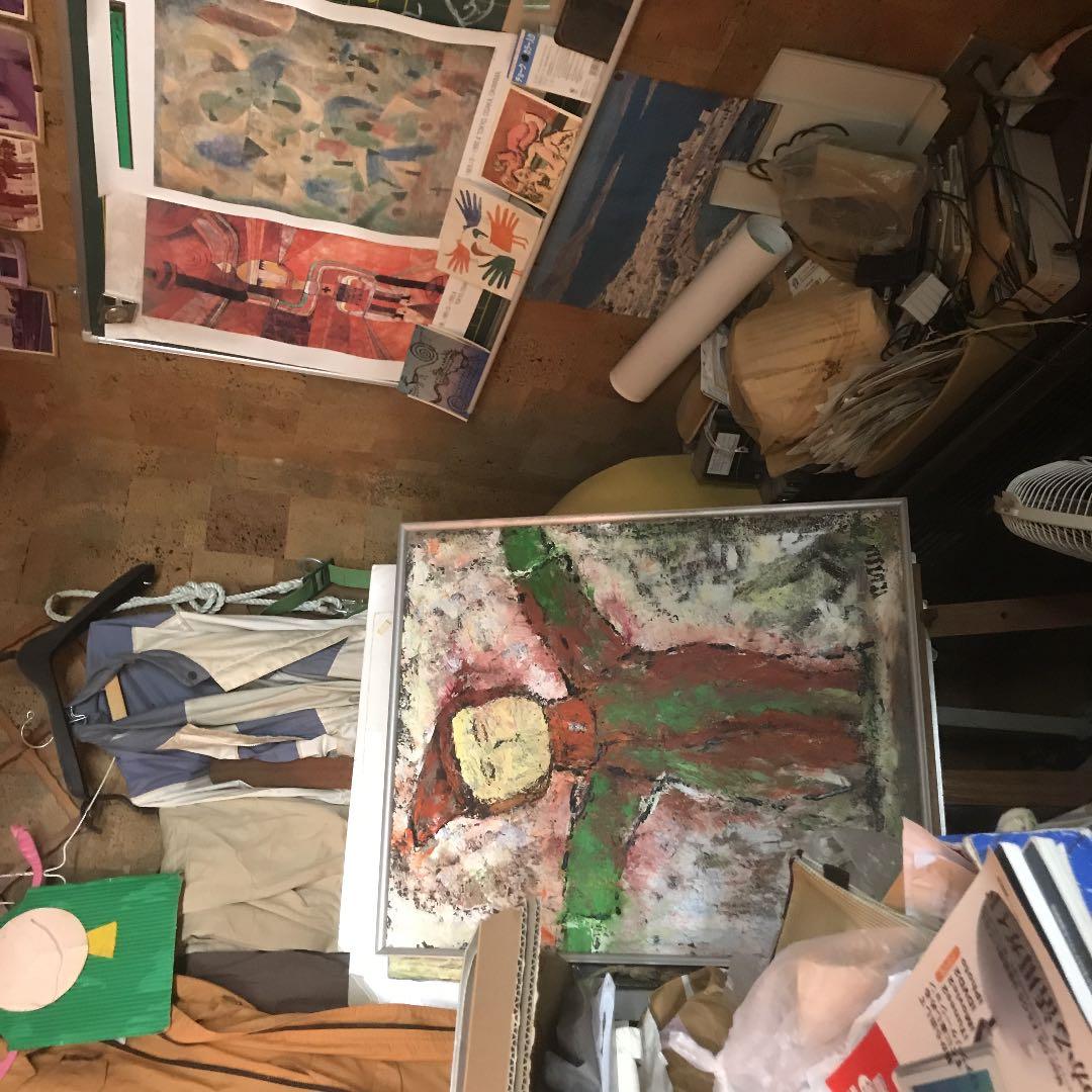 自作の絵画のダンスする子