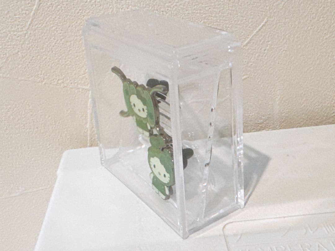 日本館限定　ピンバッジ　万博　カサノリ　トゲイカダモ　ケース付き　藻キティ　藻類