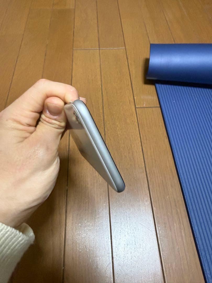 Iphhone SE 第二 White 64GB 中古