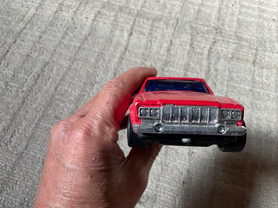 日産ブルーバードのブリキカー／丈夫で安全　イチコーのおもちゃ。【美品　箱無し】。