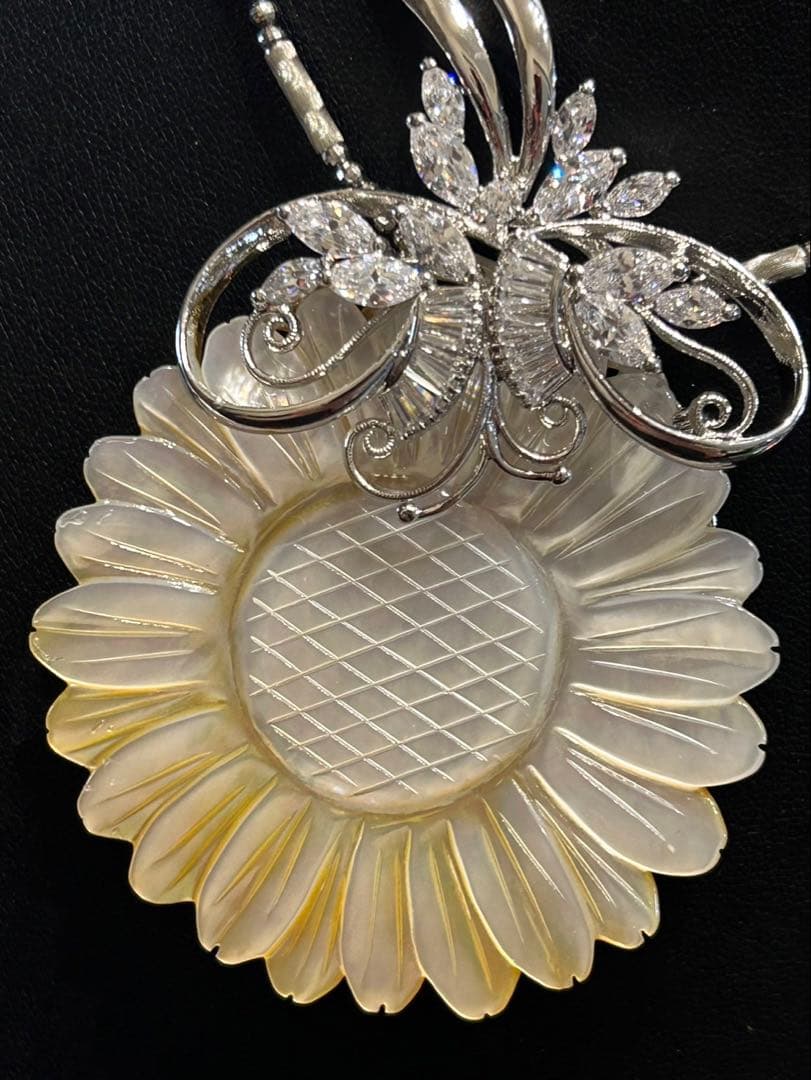 みるくみるく❣️白蝶貝細工向日葵　同梱おまとめ割