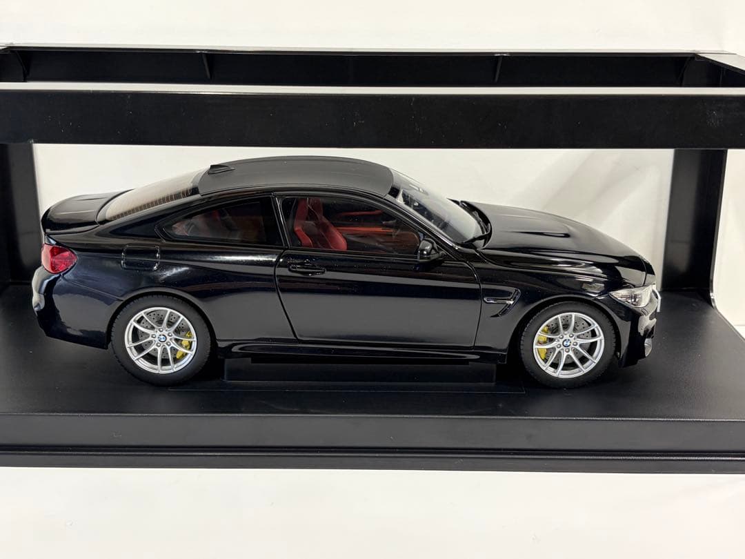 【希少美品】BMW M4 クーペ F82 1/18 特注モデル 黒 ブラック
