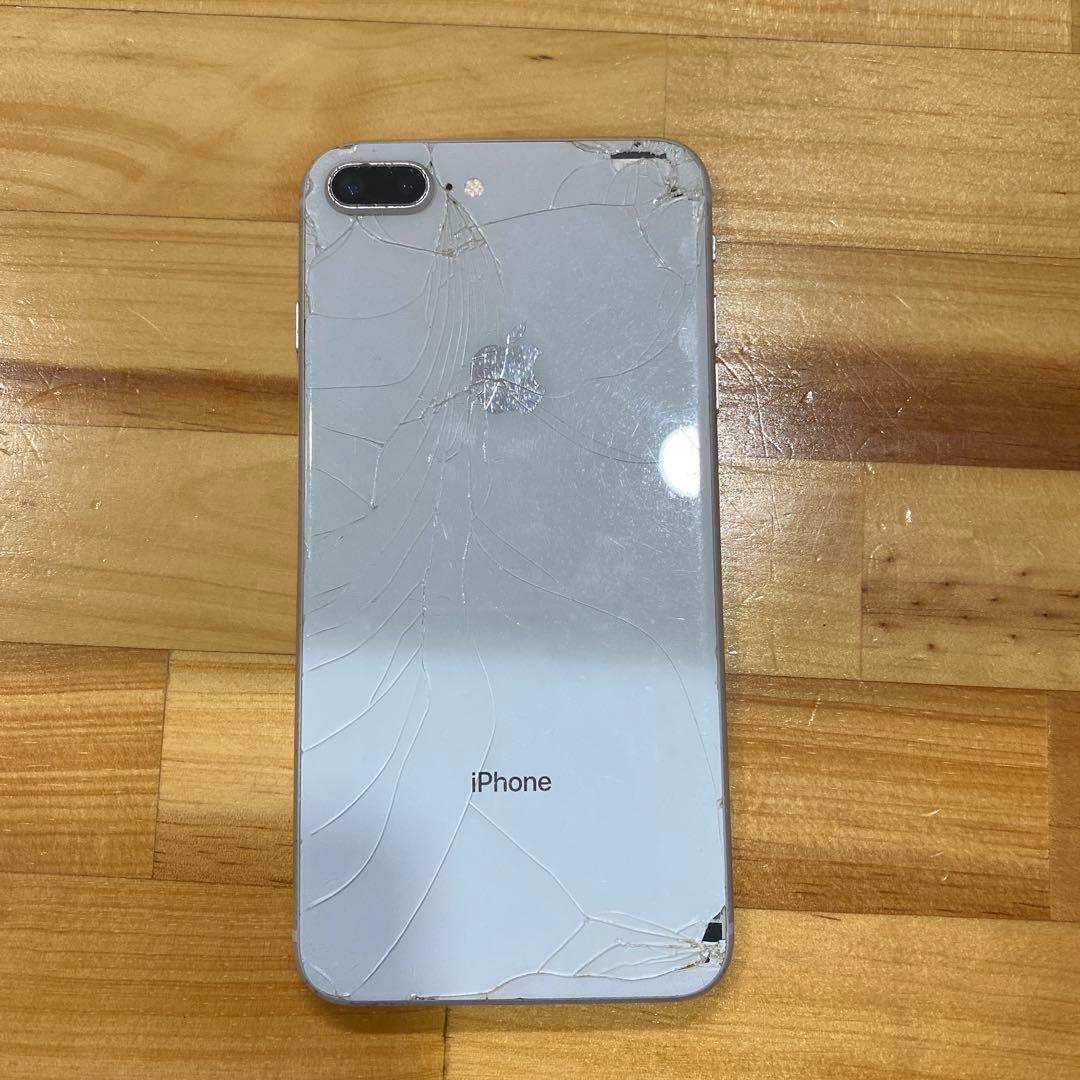 Apple iPhone 8 Plus64GB 本体