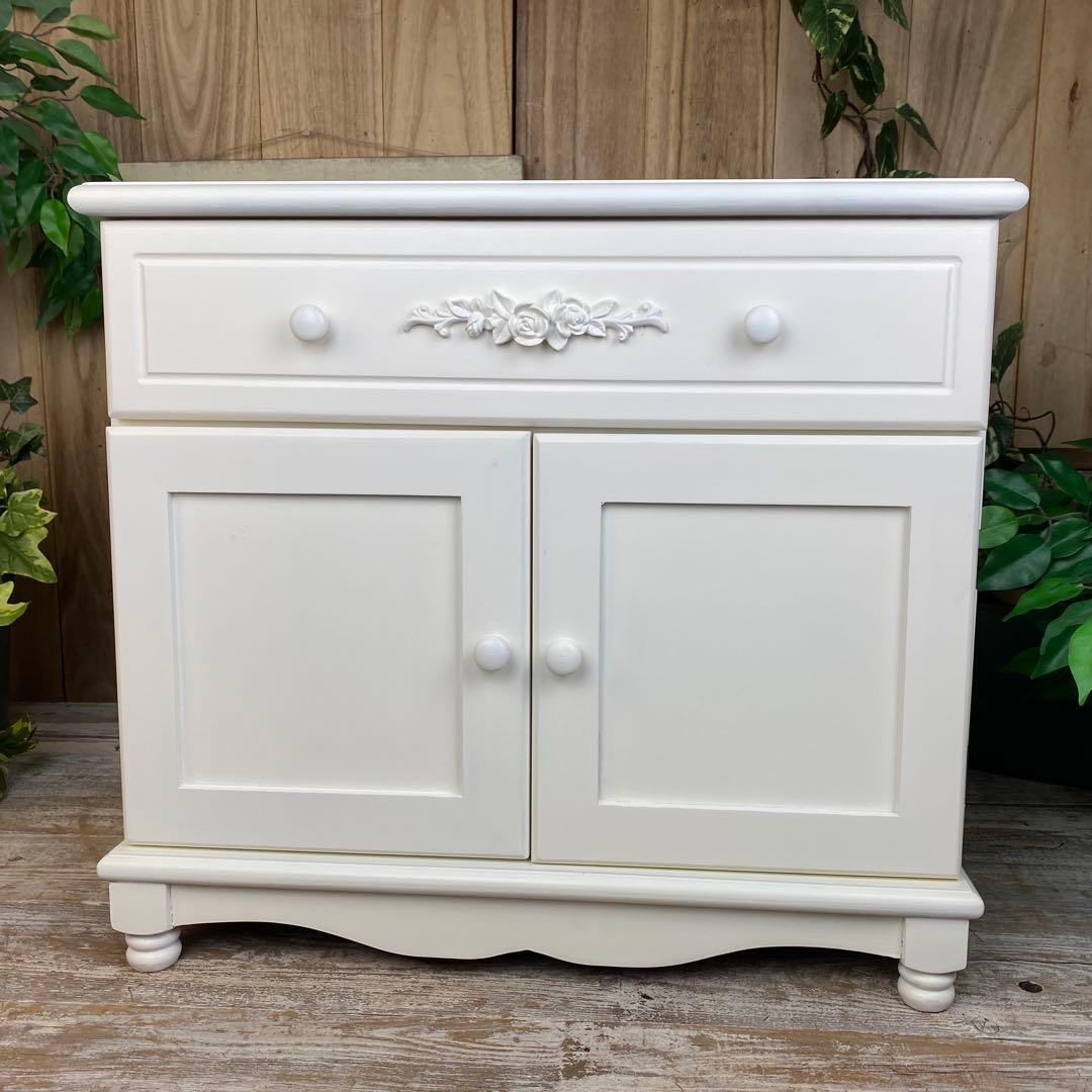 フレンチカントリー北欧調ホワイト扉キャビネット木製飾り棚収納家具チェスト姫系