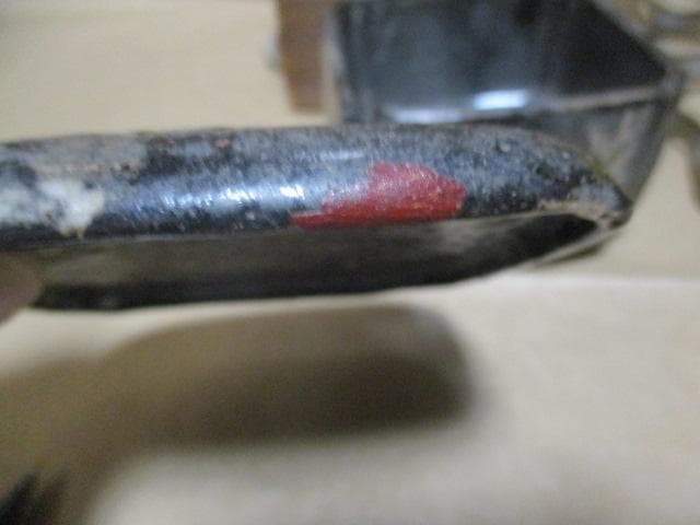 ネズミ志野　蓋物　桃山時代　P71-2