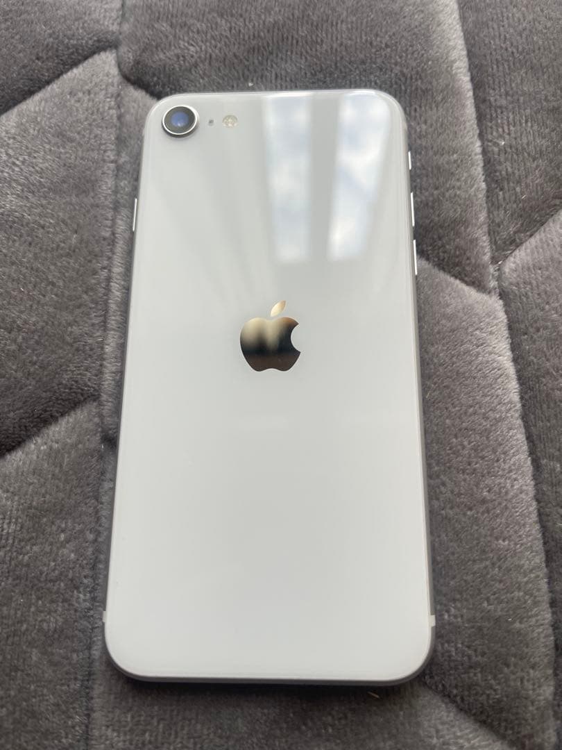 【バッテリー78%】Apple iPhone SE (第2世代) ホワイト