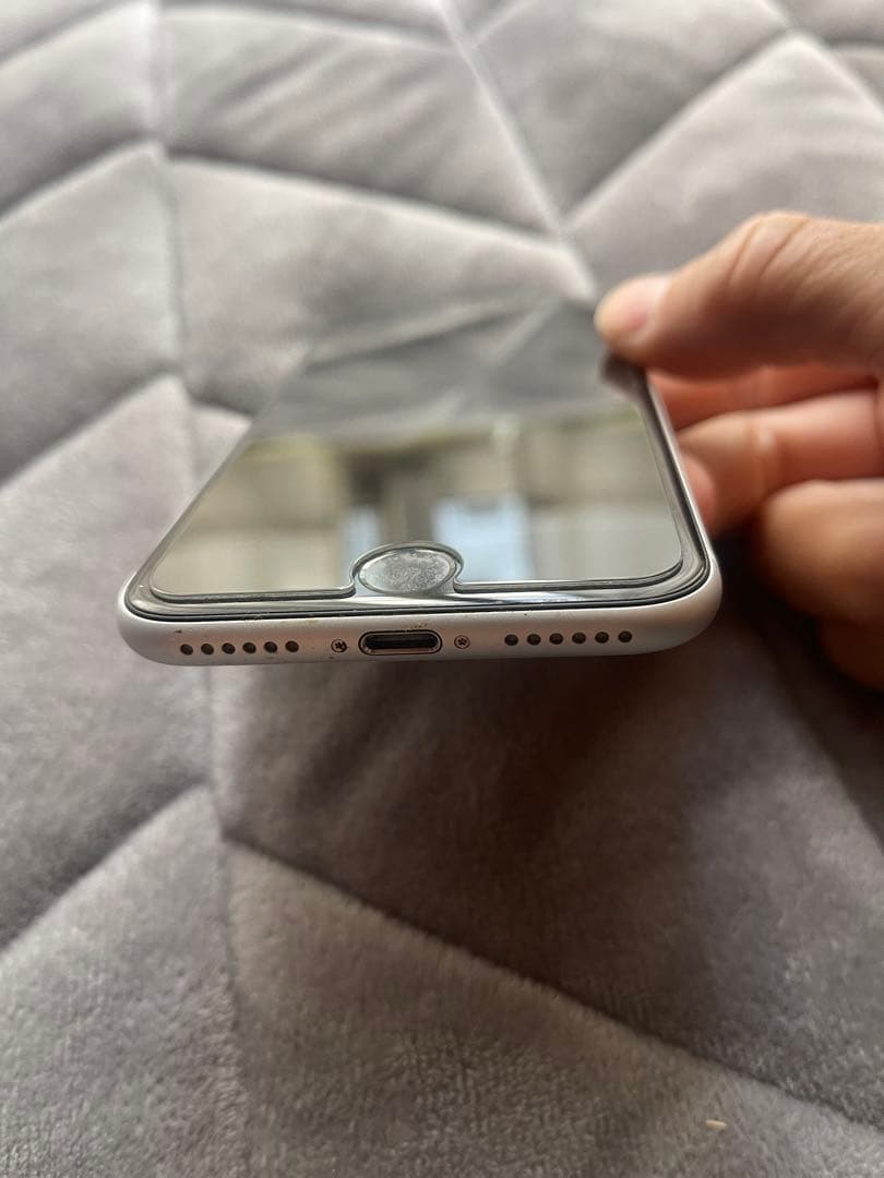 【バッテリー78%】Apple iPhone SE (第2世代) ホワイト