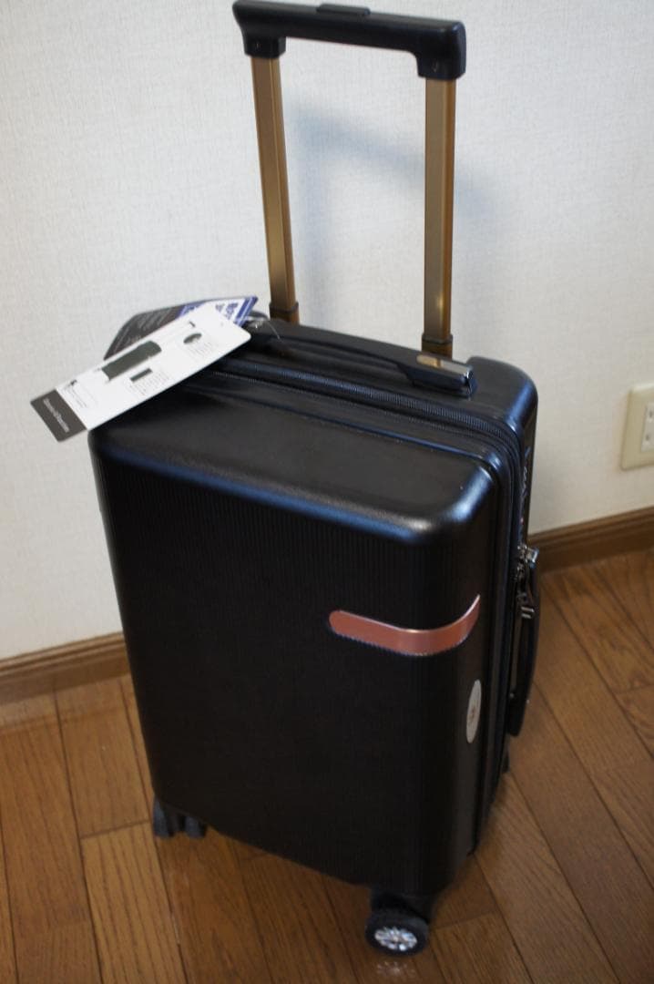 新品　JAL キャリー　ブラック　37Ｌ　機内持込 　日本航空 拡張 おまけ付