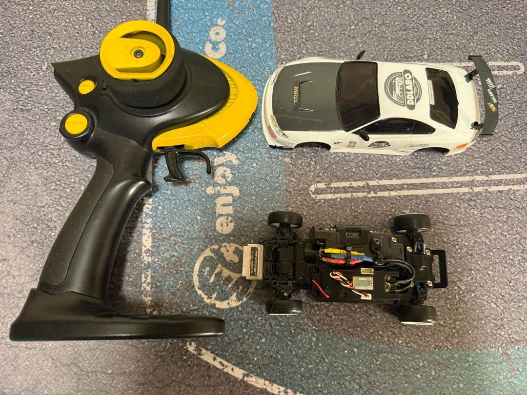 京商ミニッツAWD1台&MRD3台&4×4 シャーシ計5台セット(ボディオマケ)