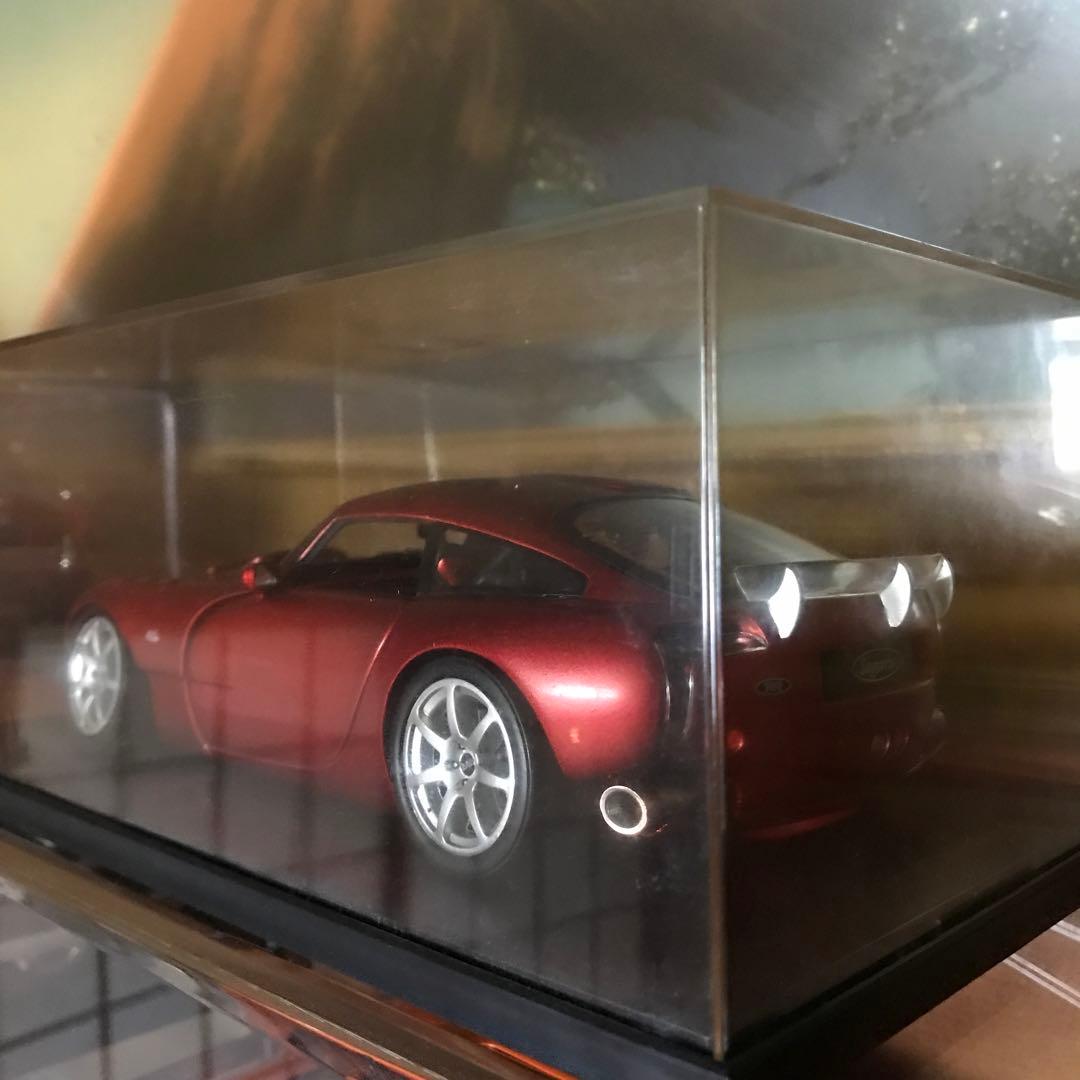 TVR Cerbera 1/18 スケール ミニカー 赤