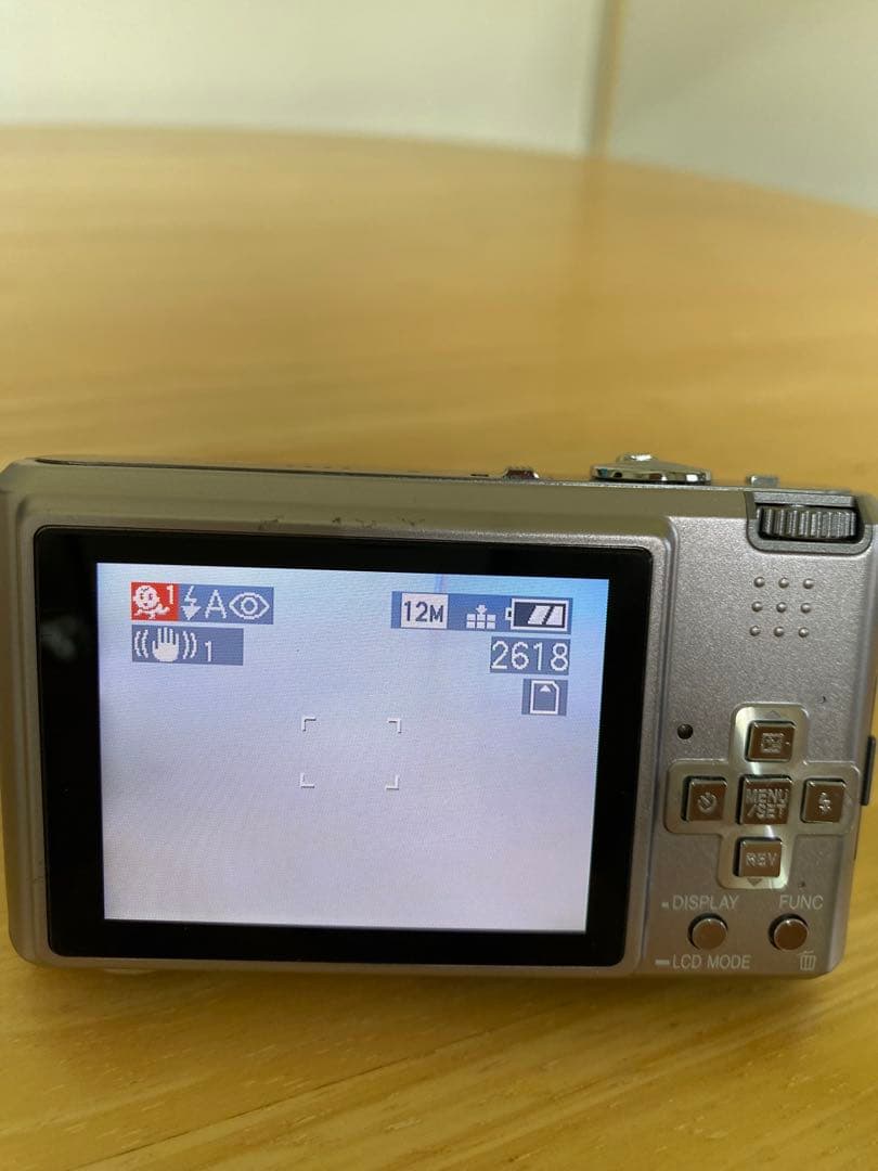 デジタルカメラ Panasonic LUMIX DMC-FX100